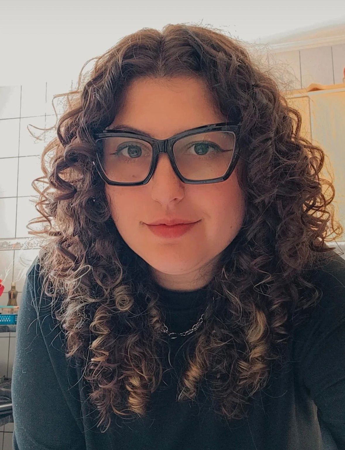 Prof. Bia, professora de artes